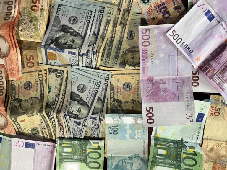Currency exchange rates and financial hedging